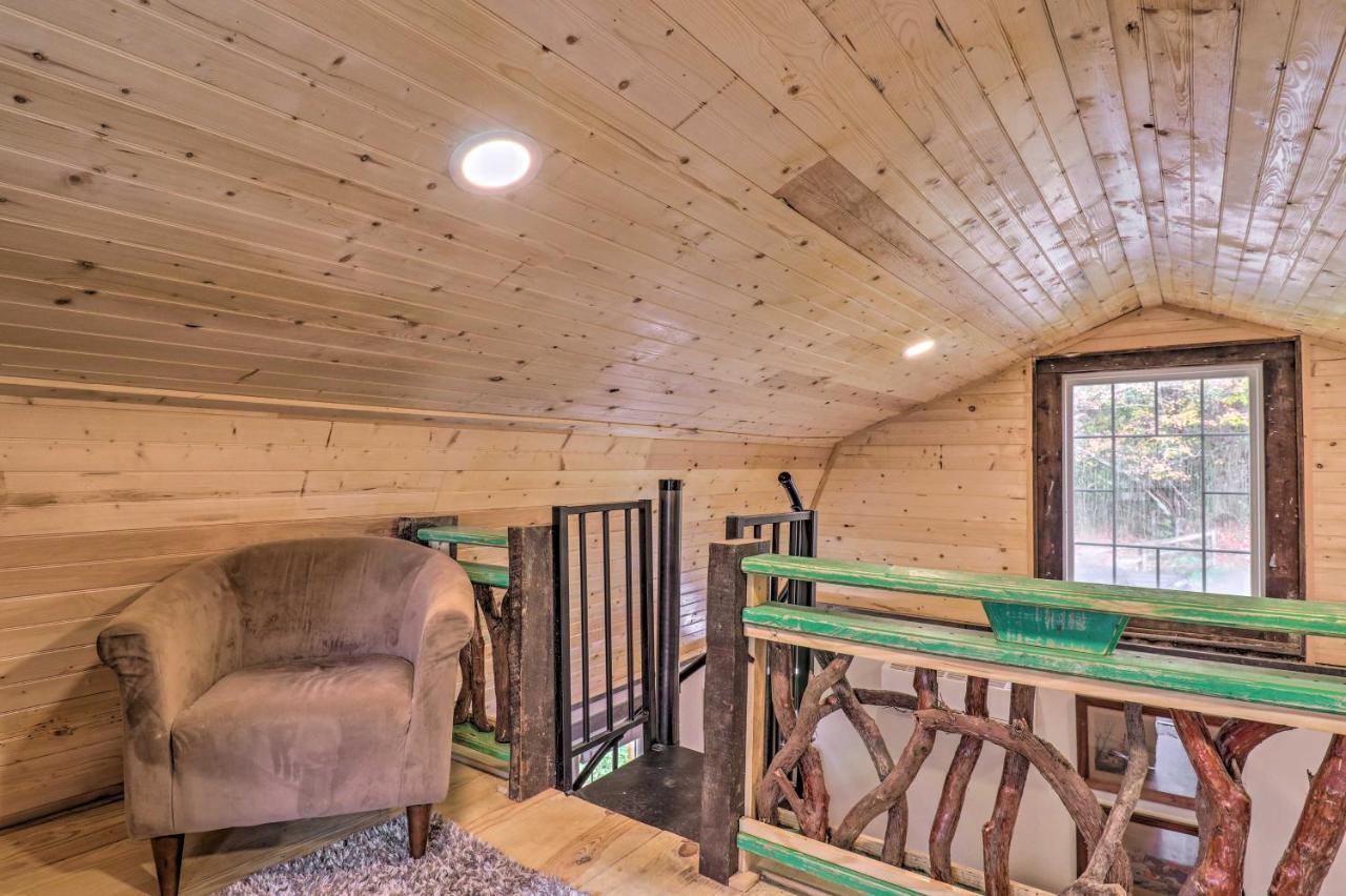 Rustic Hendersonville Farm Studio With Private Deck Eksteriør bilde